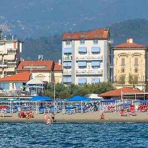 Lungomare Hotel Lido di Camaiore