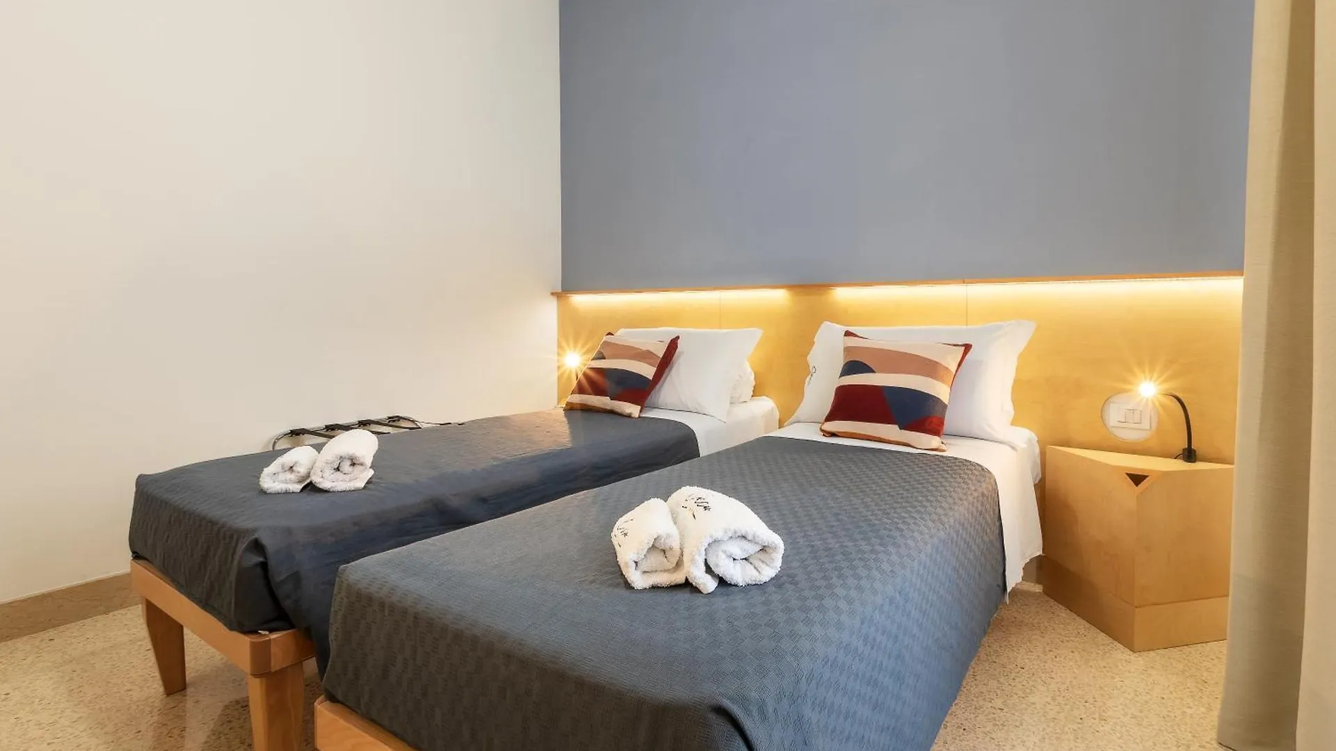 Ciccio Rooms And Breakfast - Self Check-In Palermo 0*,  Italien